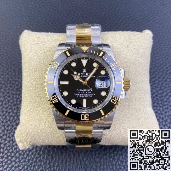 Clean Submariner Watch - Rolex 116613LN-0001