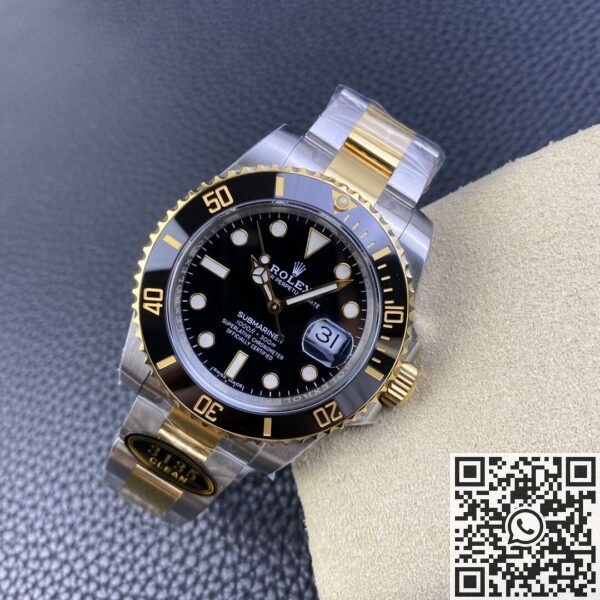 Clean Submariner Watch - Rolex 116613LN-0001