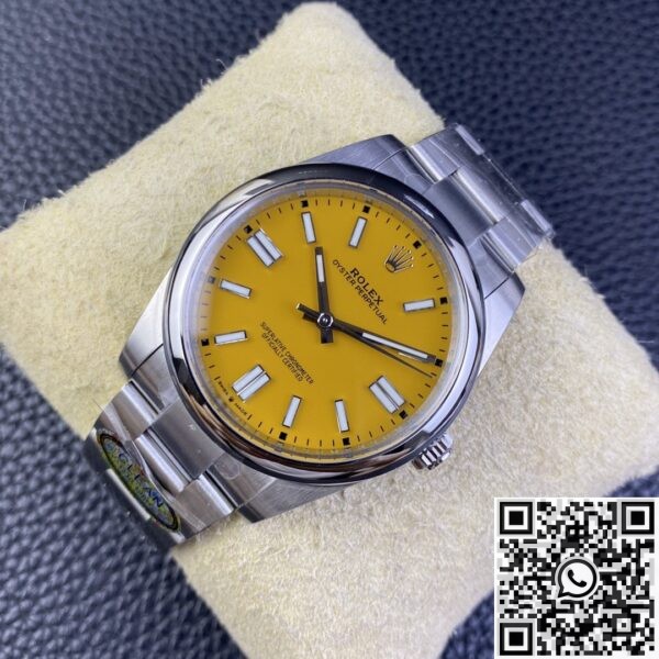 Clean Oyster Perpetual Watches - Rolex M124300-0004