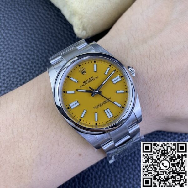 Clean Oyster Perpetual Watches - Rolex M124300-0004