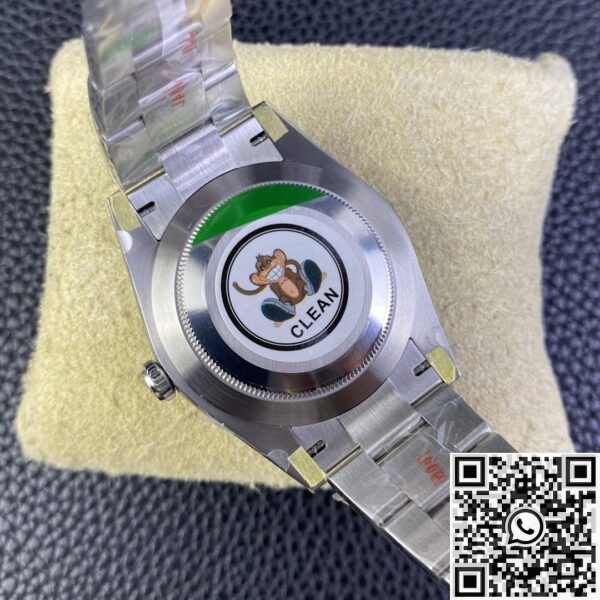 Clean Oyster Perpetual Watches - Rolex M124300-0004