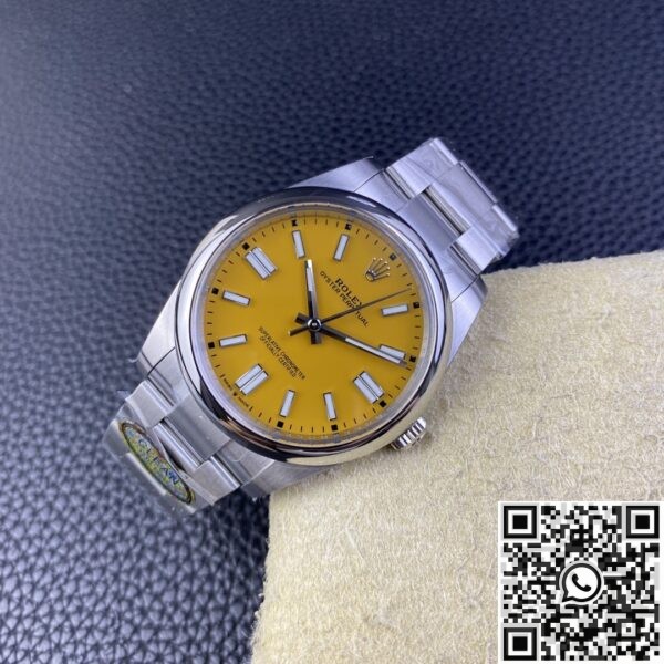 Clean Oyster Perpetual Watches - Rolex M124300-0004