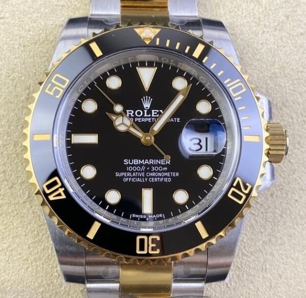 Clean Submariner Watch - Rolex 116613LN-0001