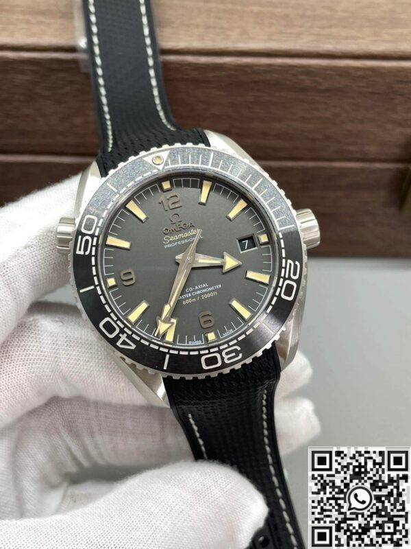 VS Omega Speedmaster Replica 215.32.44.21.01.002