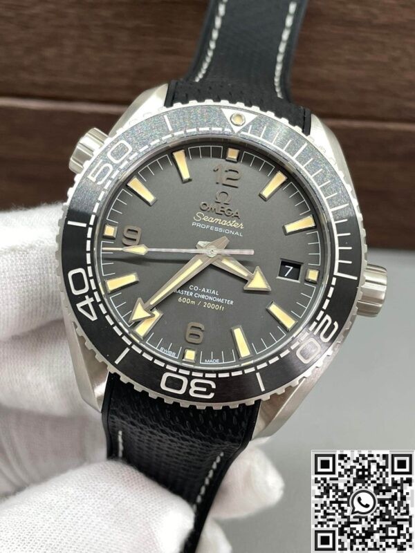 VS Omega Speedmaster Replica 215.32.44.21.01.002