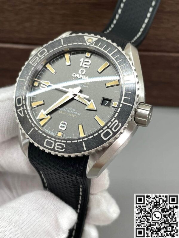 VS Omega Speedmaster Replica 215.32.44.21.01.002