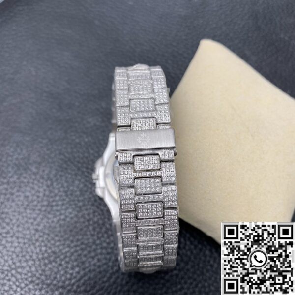 imitates Patek Philippe Nautilus - 5711 Full Diamond Watch