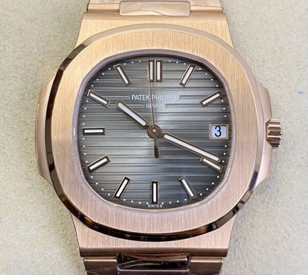 Patek Philippe 1:1 Replica - Nautilus 5711R-001 Rose Gold