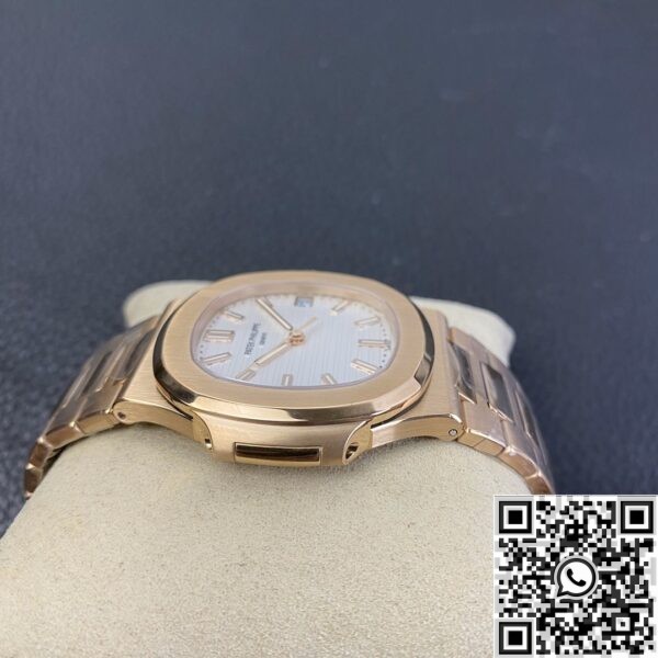 1:1 Replica Patek Philippe - Nautilus 5711R White Dial Rose Gold