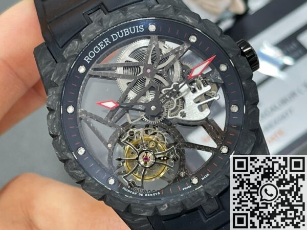 BBR Factory Fake Watch Roger Dubuis Excalibur DBEX0577: A Carbon Fiber Masterpiece with Black Strap