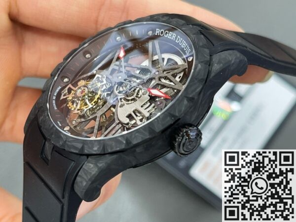 BBR Factory Fake Watch Roger Dubuis Excalibur DBEX0577: A Carbon Fiber Masterpiece with Black Strap