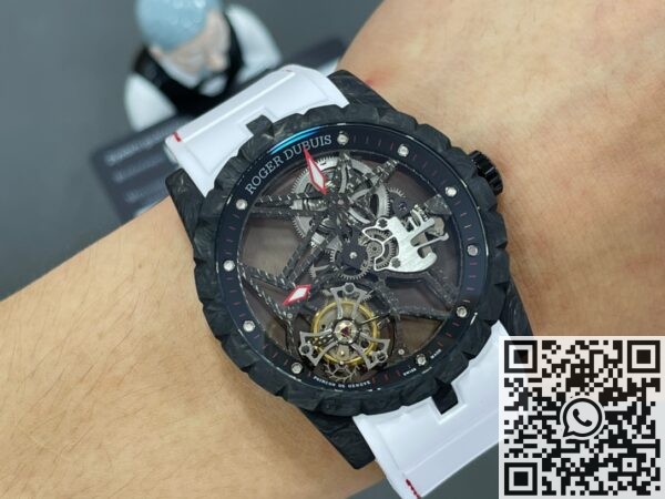 BBR Factory Replicas Roger Dubuis Excalibur Spider DBEX0577: A Carbon Fiber Marvel