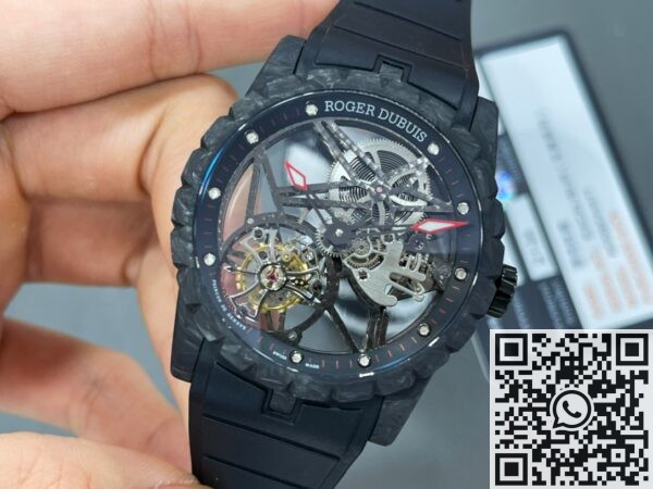 BBR Factory Fake Watch Roger Dubuis Excalibur DBEX0577: A Carbon Fiber Masterpiece with Black Strap