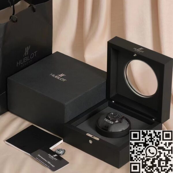 Hublot Watch Box Replica - Clean Watch