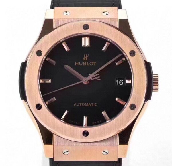 WWF Factory Fake Hublot - Classic Fusion 8K Gold Black Dial