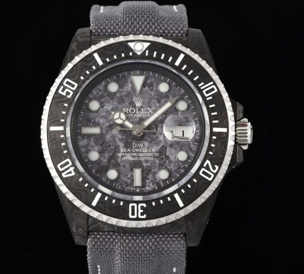 DIW Custom Relica Rolex Sea-Dweller Black Carbon Fiber Case – A Masterpiece of Innovation and Craftsmanship